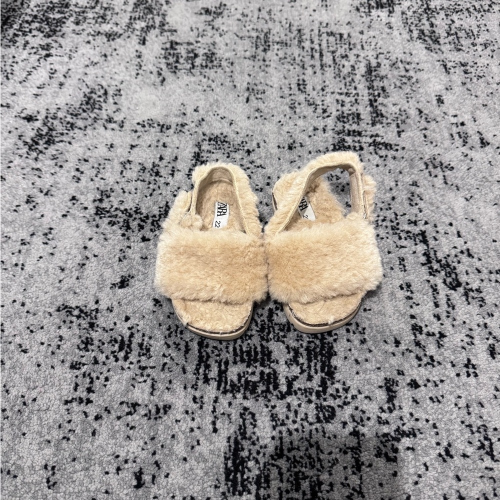 Zara Kids Beige Faux-Fur Slide Sandals
